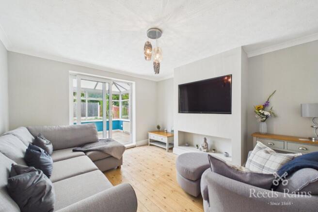 4 bed Detached for sale Image 9