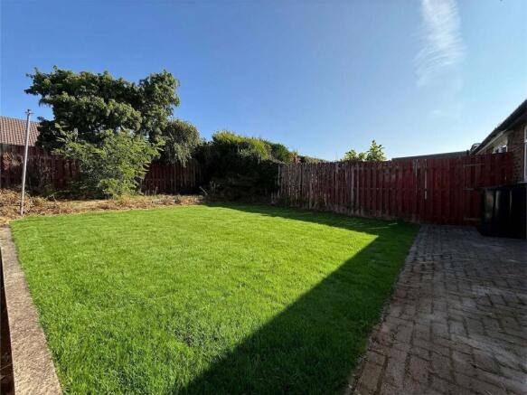 2 bed Semi-Detached Bungalow for sale Image 11