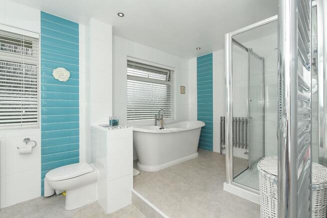 Dane-En-Suite_3.jpg