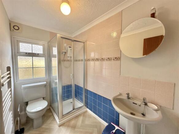 2 bed House for sale Image 5