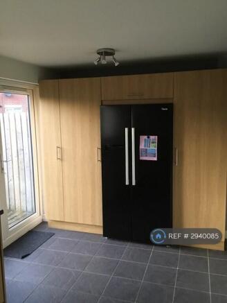 3 bed Semi-Detached to rent Image 5