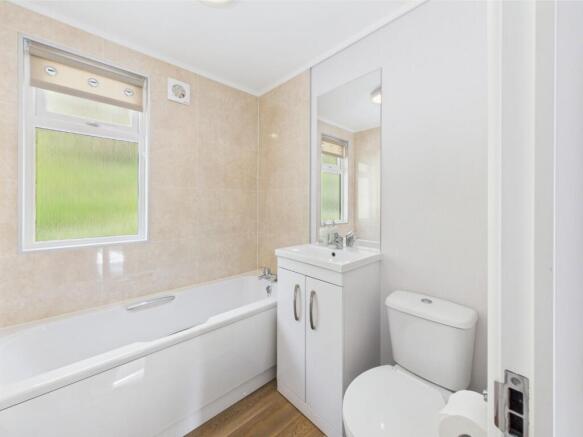 2 bed Park Home for sale Image 12