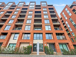 Flat 19, 14 Quarrion House, Thonrey Close, Colindale, London NW9 4EB