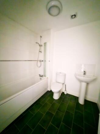 1 bed Semi-Detached to rent Image 8