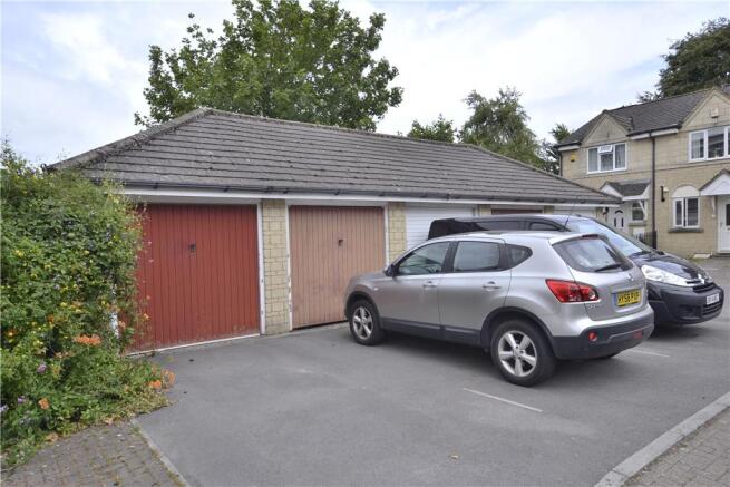 Garage & Parking