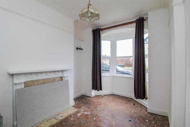 2 bed House for sale Image 4