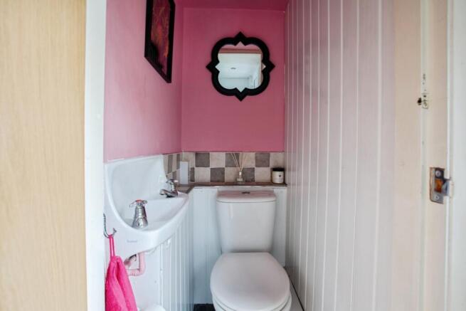 3 bed Semi-Detached for sale Image 10
