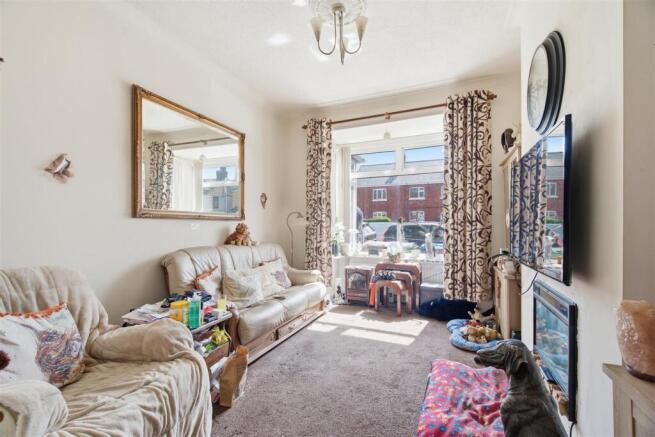 2 bed Terraced for sale Image 6