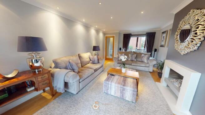 4 bed Detached for sale Image 8