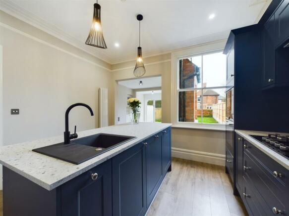 Superb Open Plan Living Kitchen