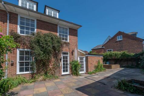 Abbots Place, Canterbury