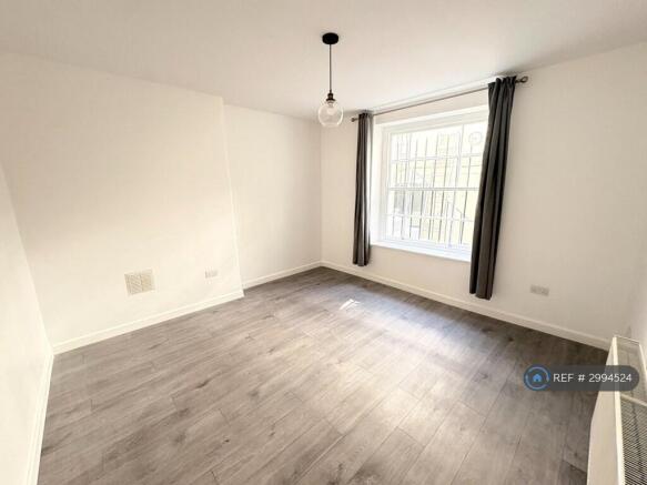 Living Room / Bedroom