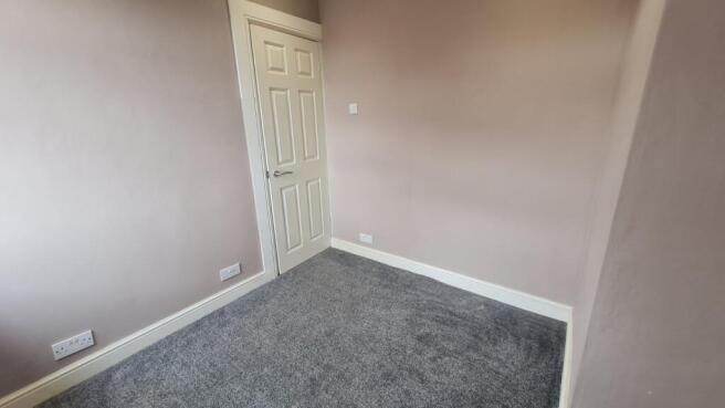 2 bed Terraced to rent Image 12