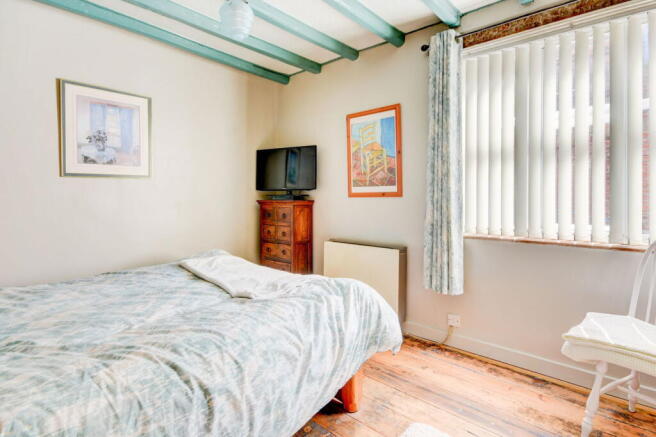2 bed Terraced for sale Image 6