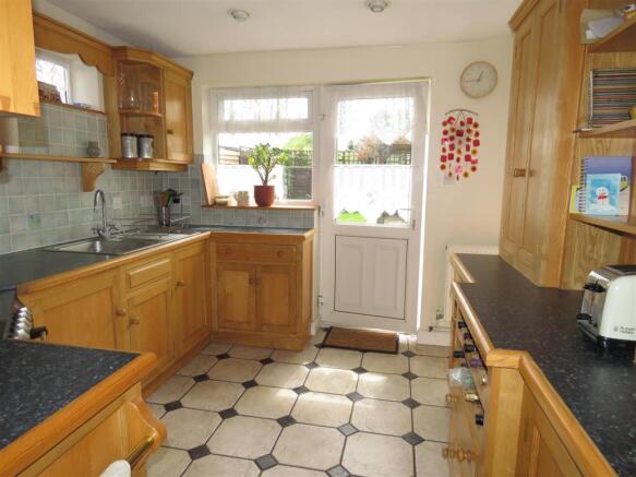 Kitchen.JPG