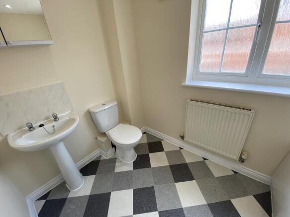 Family Bathroom 2