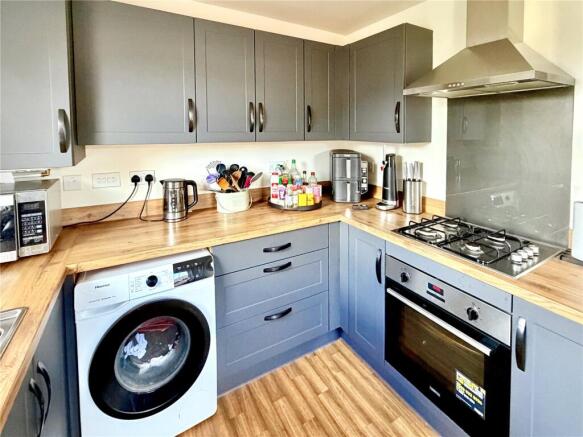 3 bed Semi-Detached for sale Image 8