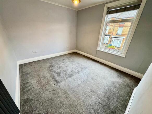 3 bed Terraced for sale Image 4