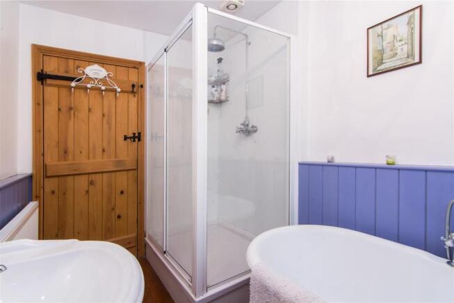 En-Suite Bathroom