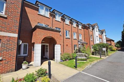 Appletree Court, High Street, Rainham