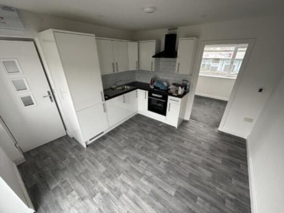 4 bed House for sale Image 5