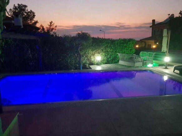 Sunset, pool