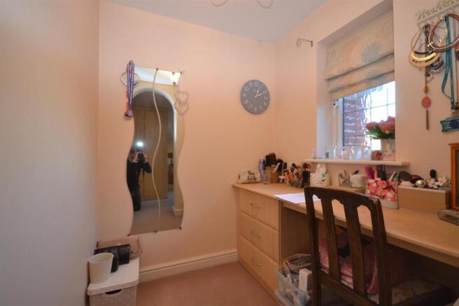 DRESSING ROOM