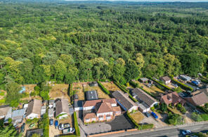 93 Redholme, Forest Road, Whitehill, Bordon GU35 9BA