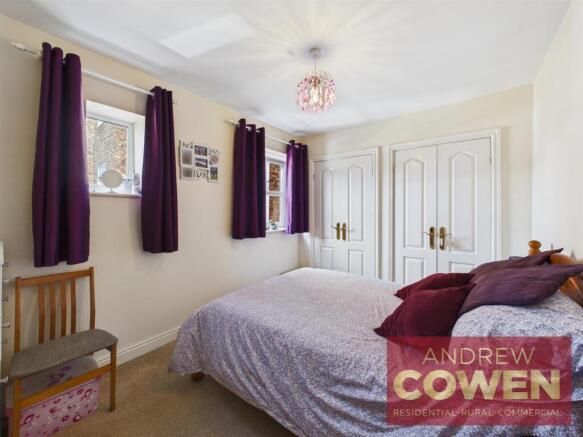 2 bed Flat for sale Image 10