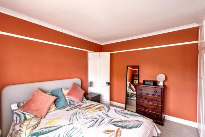 3 bed Semi-Detached for sale Image 12