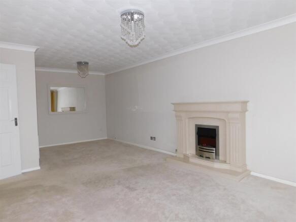 Lounge 2