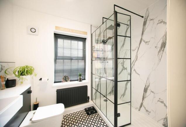 2 bed Flat for sale Image 8