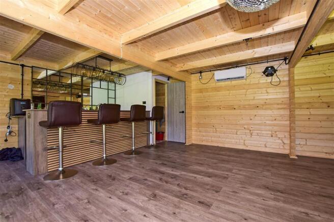 Workshop/Outbuildings