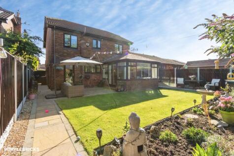 Wallace Gardens, Wakefield, WF3