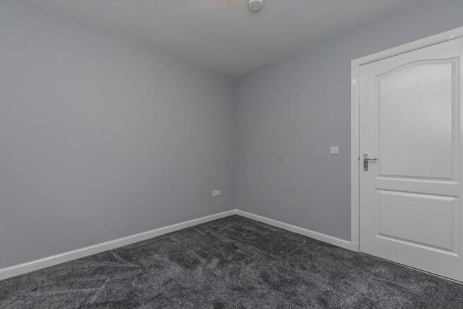 25. Bedroom 3 (2).jpg
