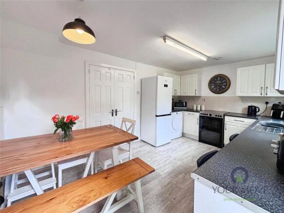3 bed Semi-Detached for sale Image 5