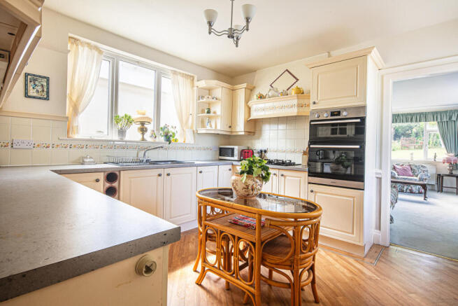 3 bed Detached Bungalow for sale Image 6