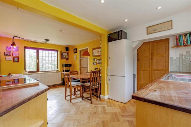 Kitchen-4.jpg