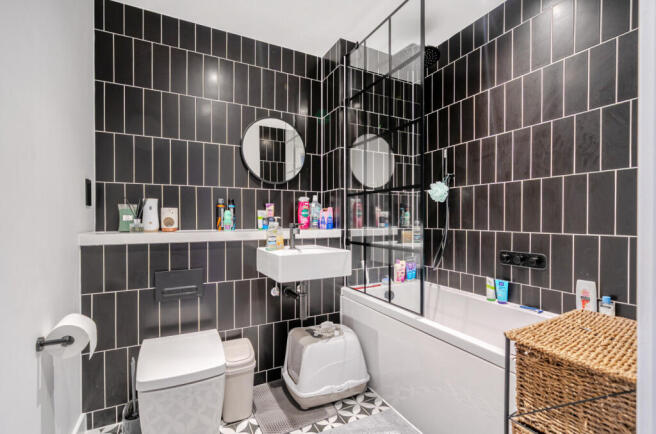 2 bed Apartment for sale Image 10