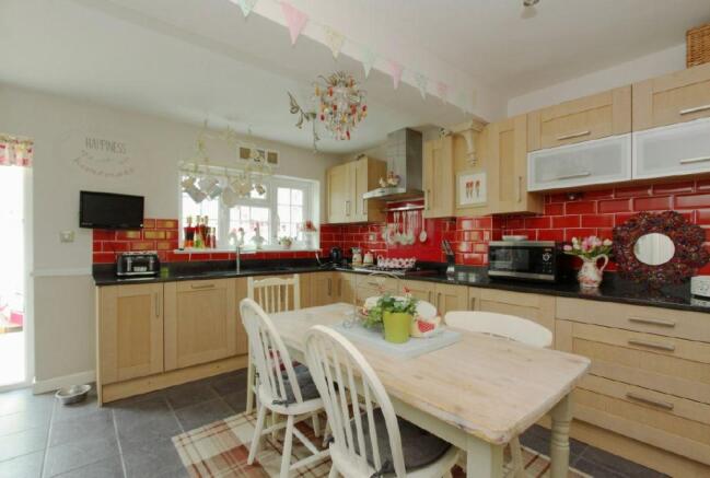 Kitchen/Breakfast Room
