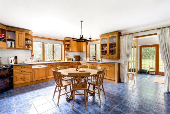 Kitchen/Breakfast Rm