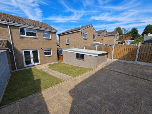 3 bed Semi-Detached to rent Image 7