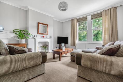 Leacroft, Staines-upon-Thames, TW18