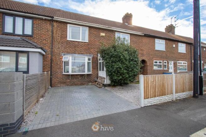 3-bed terraced on Oxford Street, New Rossington, Doncaster, DN11, £155,000