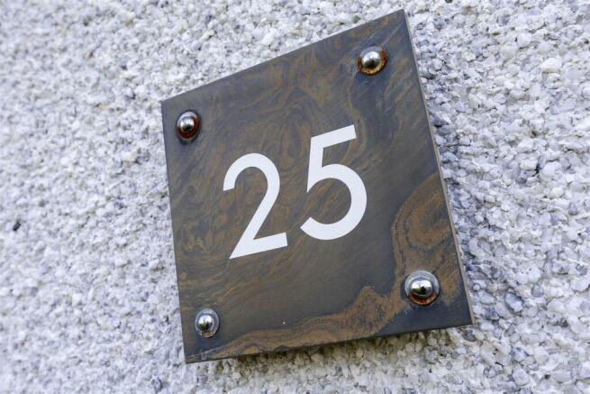 25_CYPRIAN_DRIVE_LENZIE_009.JPG