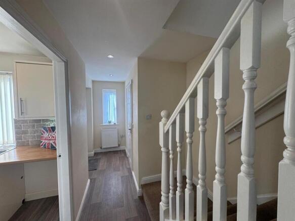 3 bed Semi-Detached for sale Image 7