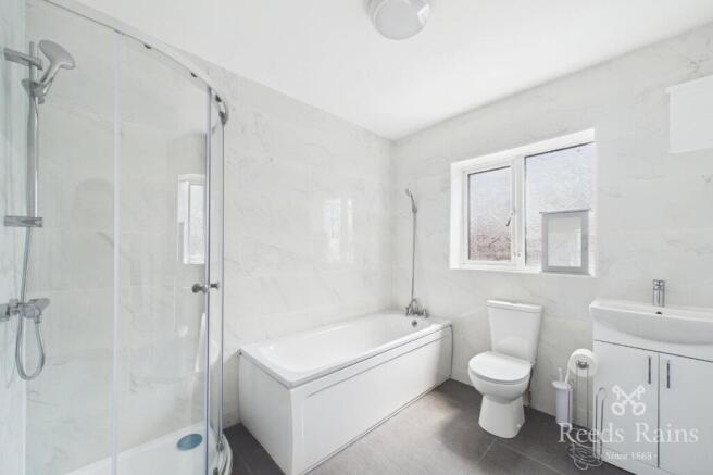 2 bed End of Terrace to rent Image 10