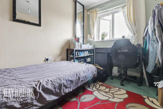 3 bed Semi-Detached for sale Image 10