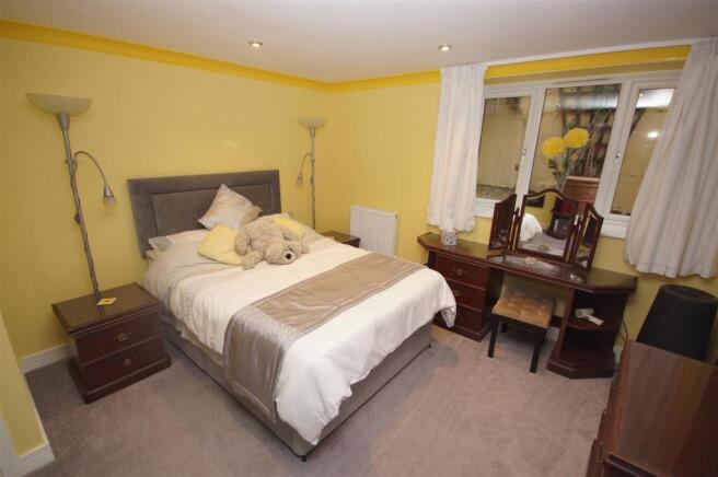 Bedroom 2.JPG