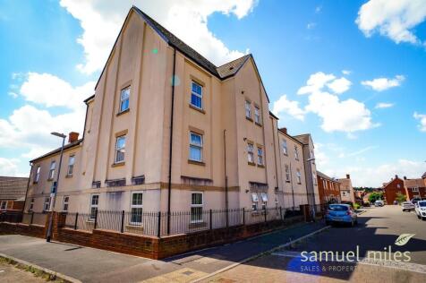 44 Cloatley Crescent, Royal Wootton Bassett, SN4 7FJ